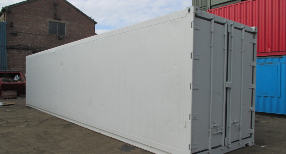  Refrigerated shipping container - external view with doors closed	