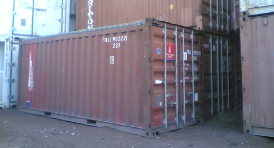  Open top shipping container - external view with doors and top closed	