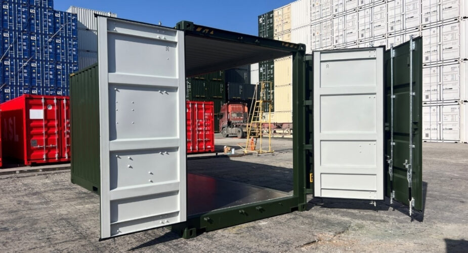 Cargo Doors and Side Opening Doors Opened of 20ft FSA HC One Trip Container	